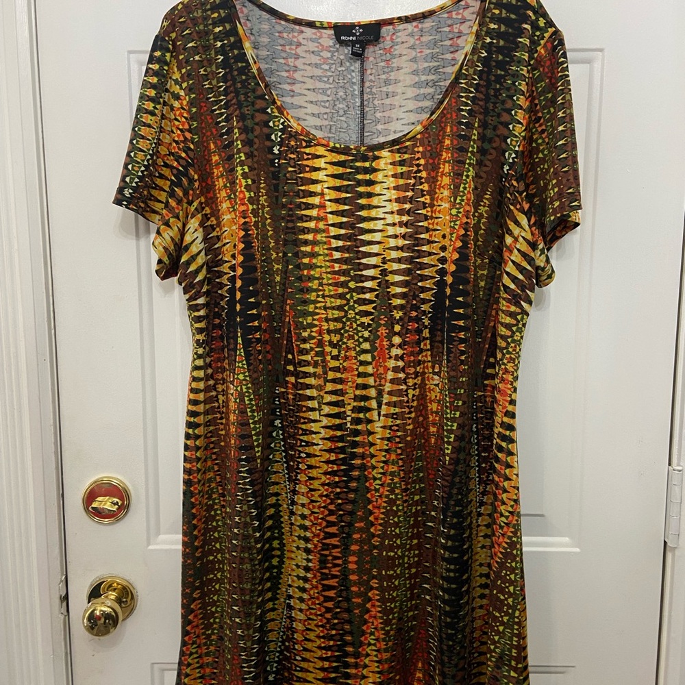 Ronni Nicole Vibrant Zigzag Short Sleeve Dress